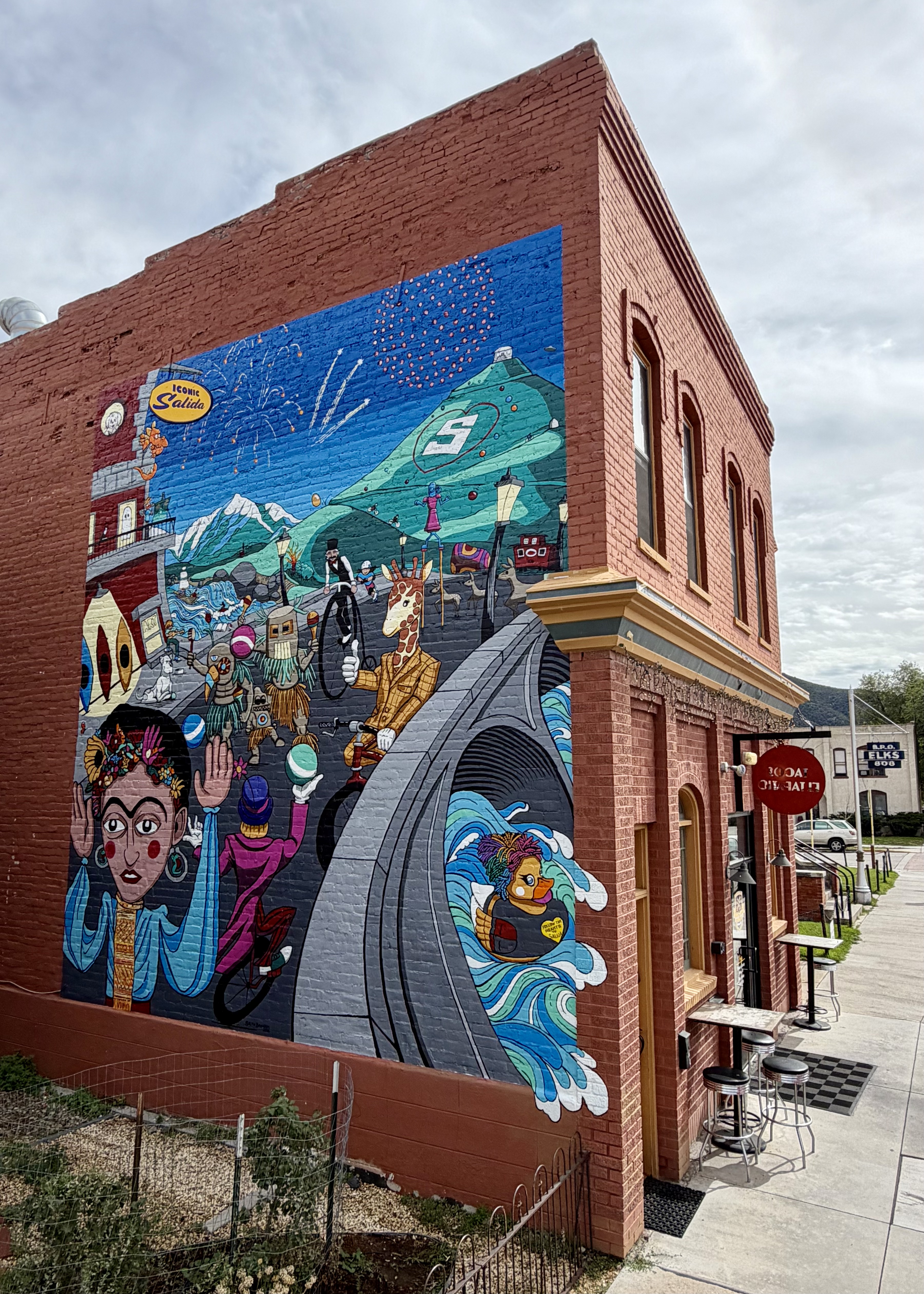 Iconic Salida Mural — wide view
